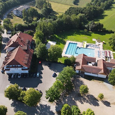 Hotel Sattelbogener Hof Traitsching Exterior foto